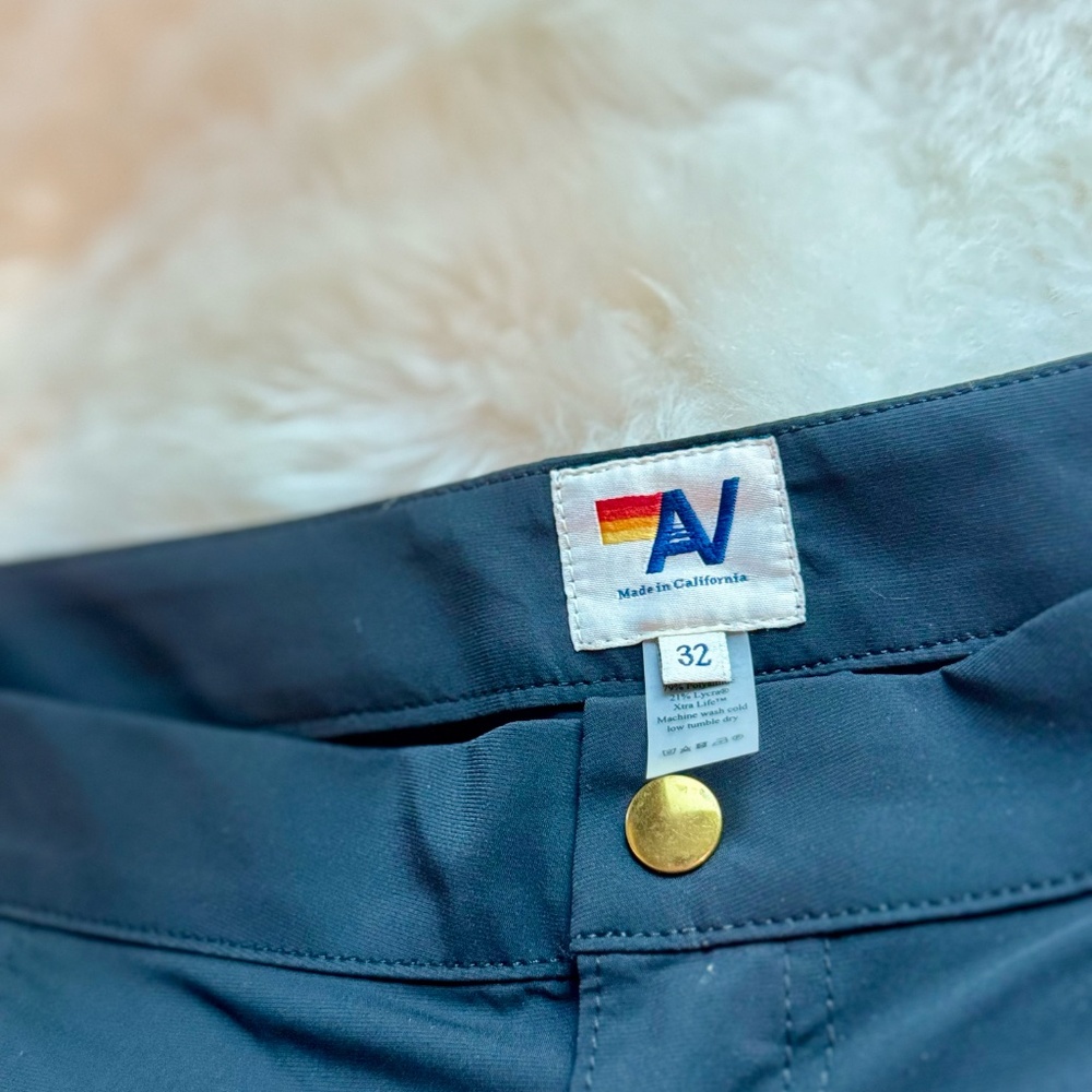 MEN'S HORIZONTAL 5 STRIPE FLEX SHORTS - BLACK - Picture 2 of 3